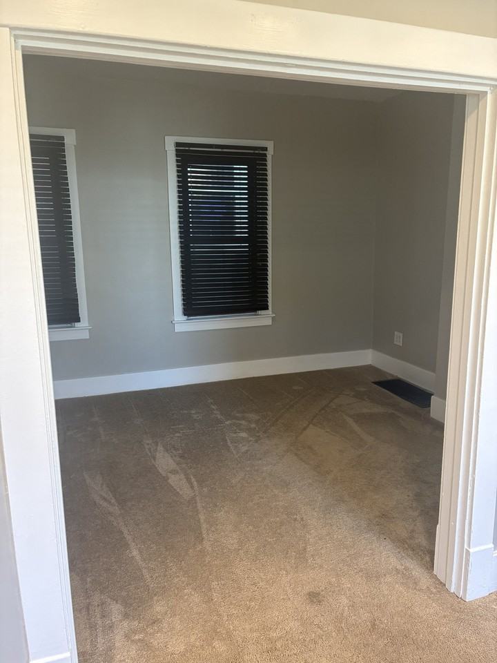 486 Mccargo St - Photo 2 of 7