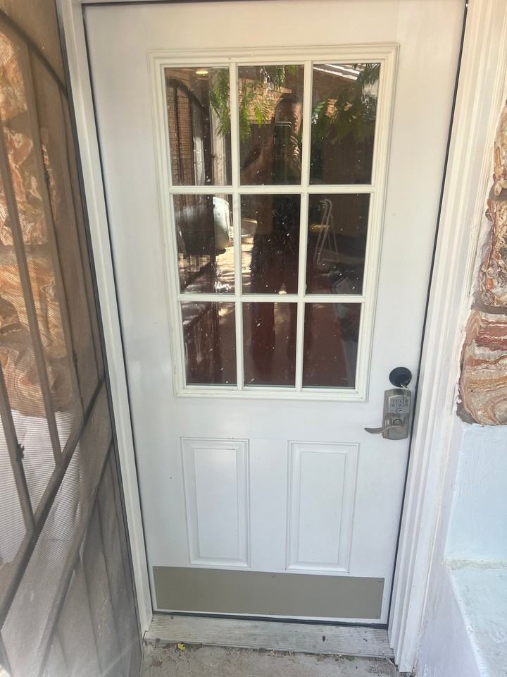 570 Southe Cir - Photo 2 of 15