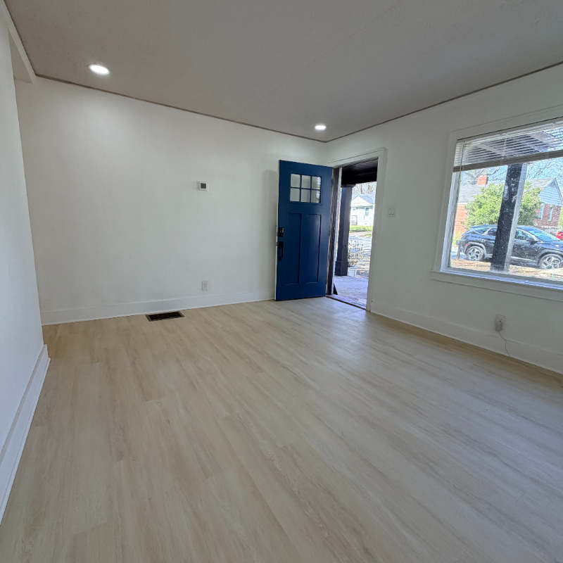 1336 Sharon St Nw - Photo 2 of 17