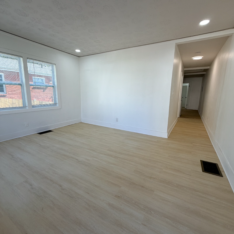 1336 Sharon St Nw - Photo 6 of 17
