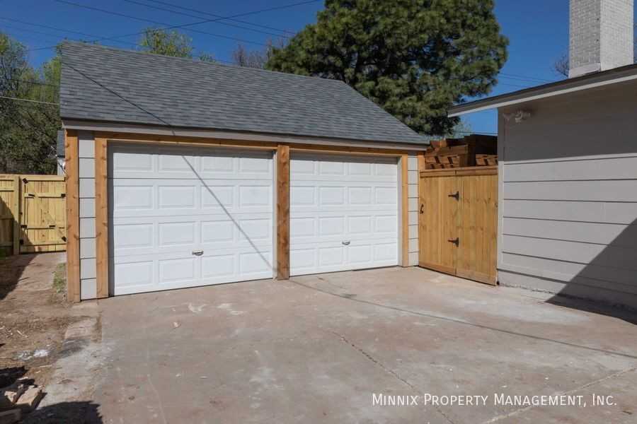 2108 S Hayden St Frnt - Photo 4 of 43
