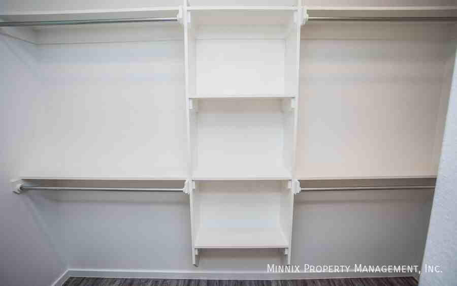 2102 Langford Ave #A - Photo 4 of 28