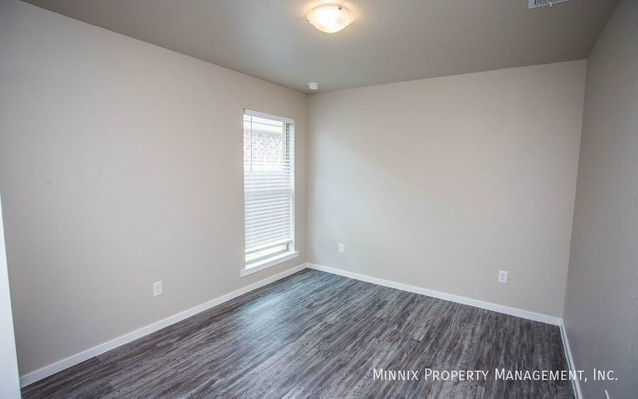 2102 Langford Ave #A - Photo 5 of 28
