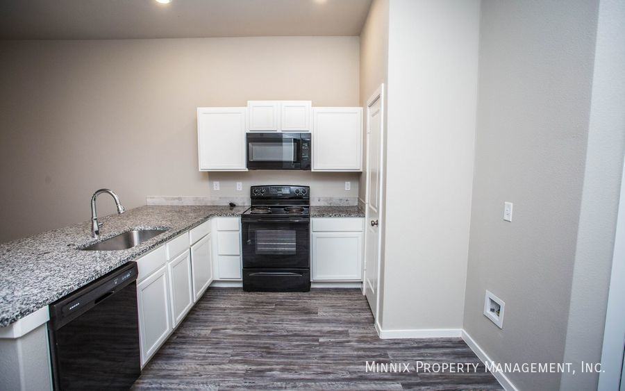 2102 Langford Ave #A - Photo 7 of 28