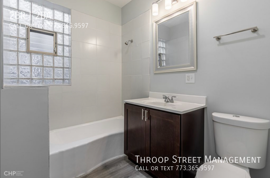 6148 S Vernon Ave Apt 1 - Photo 3 of 9