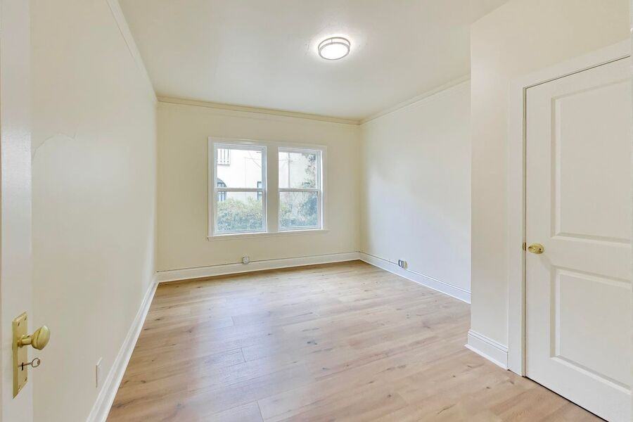 1534 Arch St #03 - Photo 5 of 24