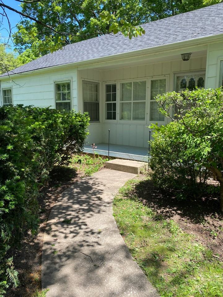 5801 Goodman St - Photo 3 of 16
