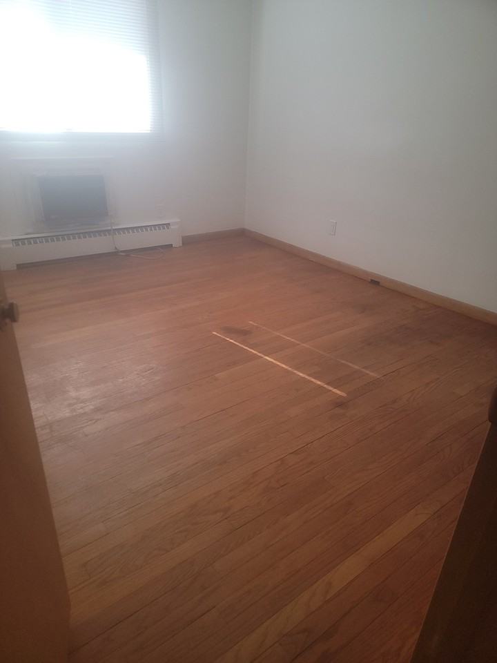 901 E Division St #1 - Photo 5 of 13