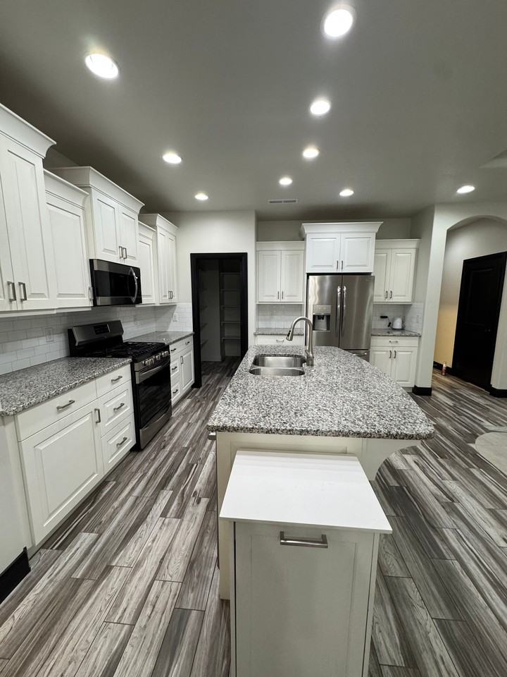 4791 S Crossroads Dr - Photo 3 of 10