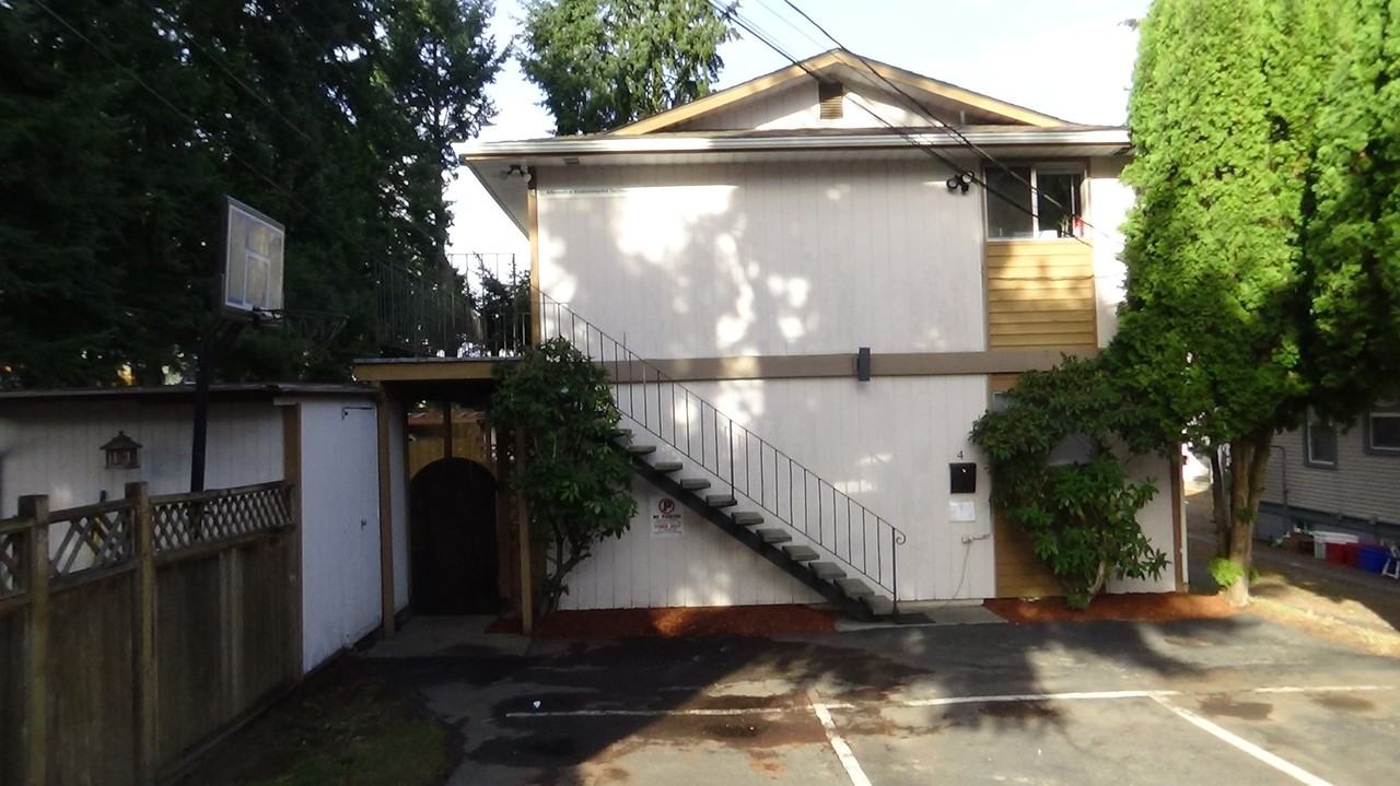 6321 Broadway #4
