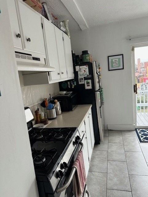 27 Peaceable St #2ndFL - Photo 2 of 15