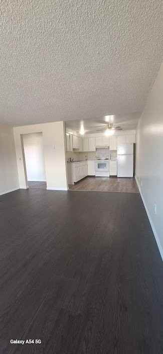 529 Railroad St #6 - Photo 3 of 10