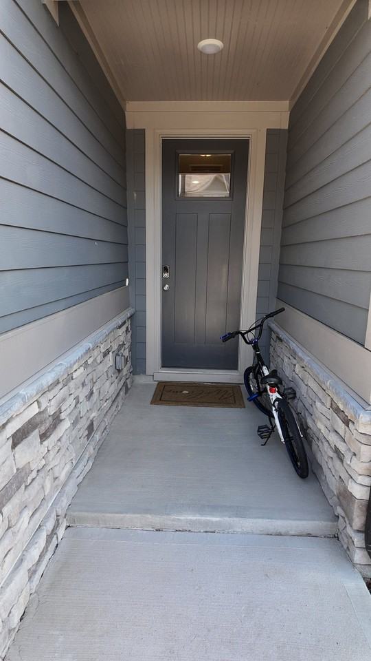 2143 Stegemann St - Photo 2 of 37