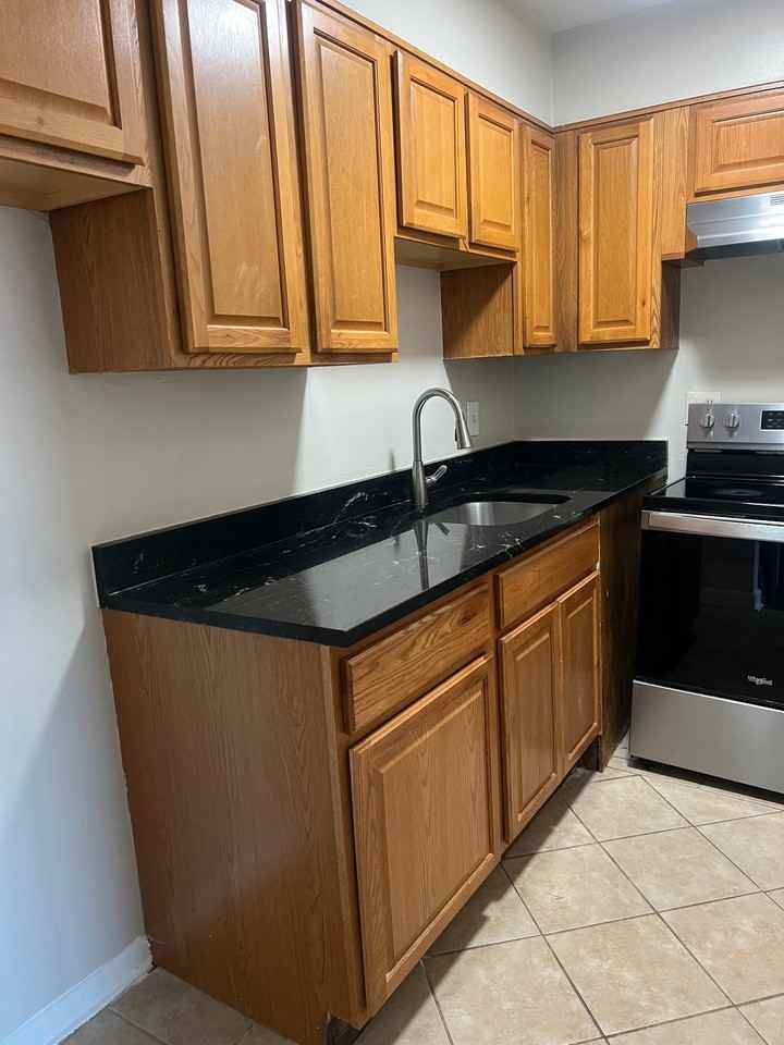 2332 Glendale Ter #A1 - Photo 2 of 24