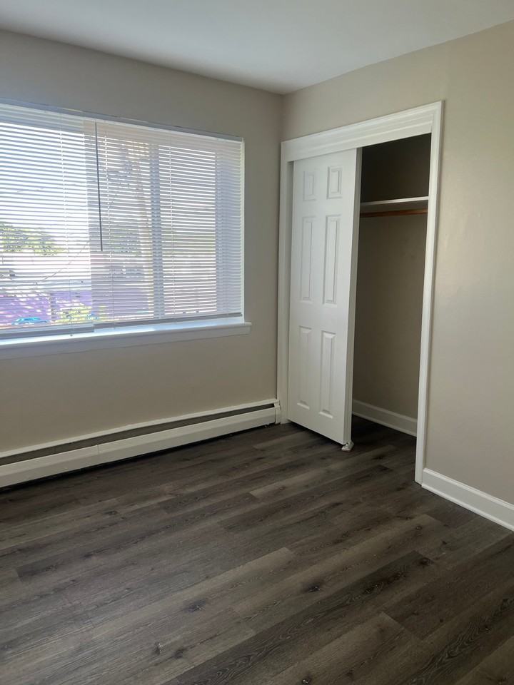 2332 Glendale Ter #A1 - Photo 4 of 24