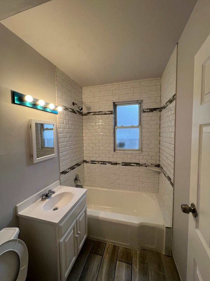 167 Chancellor Ave #19 - Photo 4 of 5