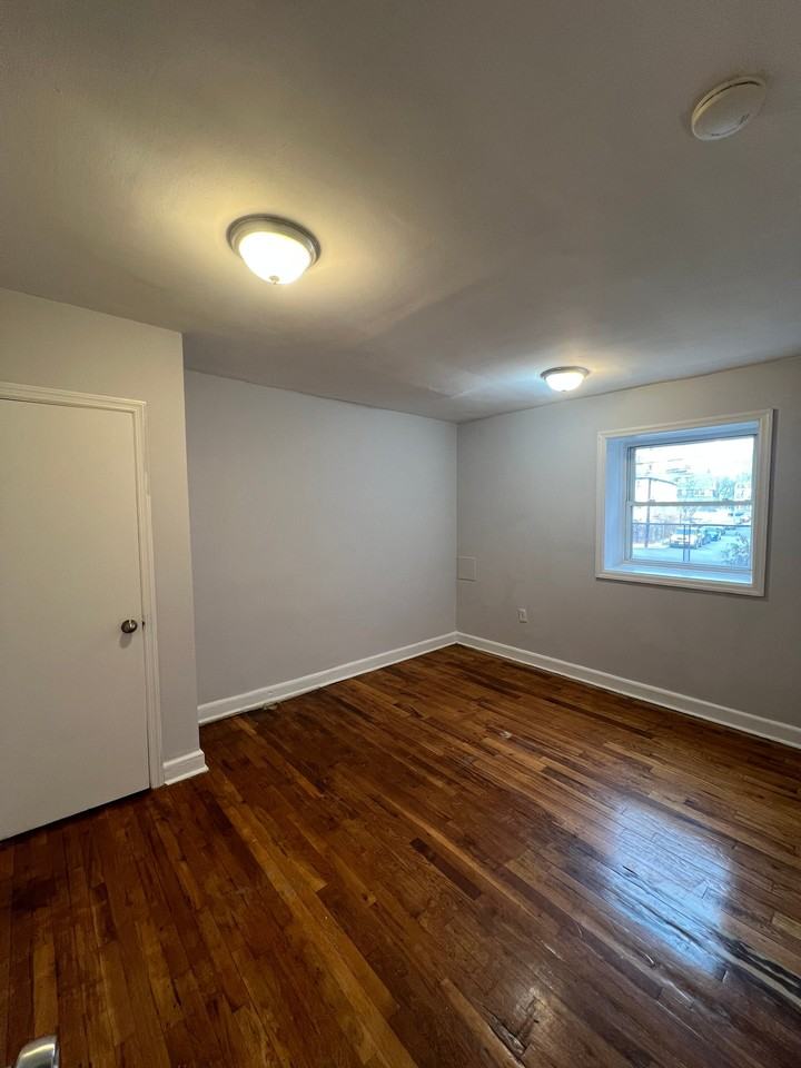 167 Chancellor Ave #19 - Photo 5 of 5