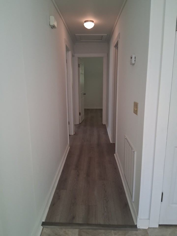 51 Stephanie Dr - Photo 4 of 11