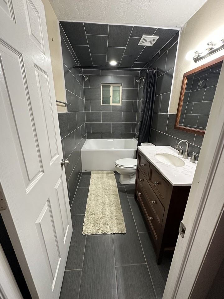 1804 W Rozanne Cir - Photo 3 of 10