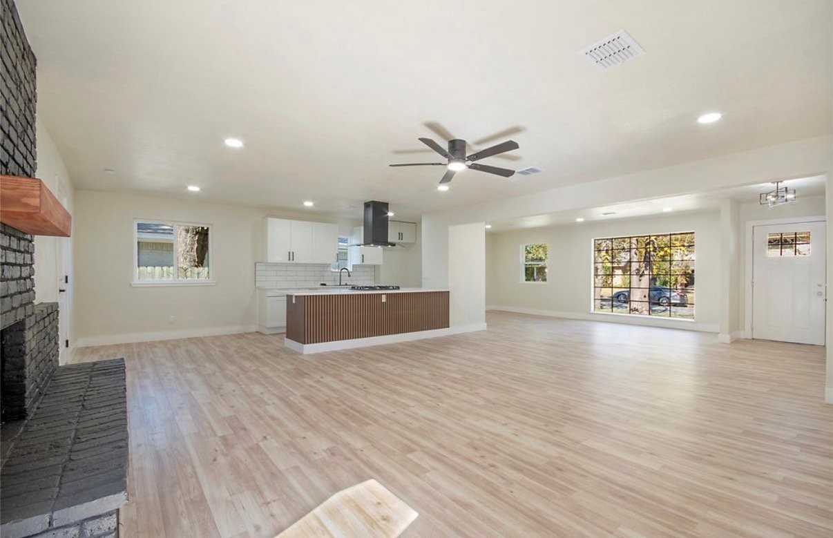 1212 Willow Glen Dr - Photo 3 of 19