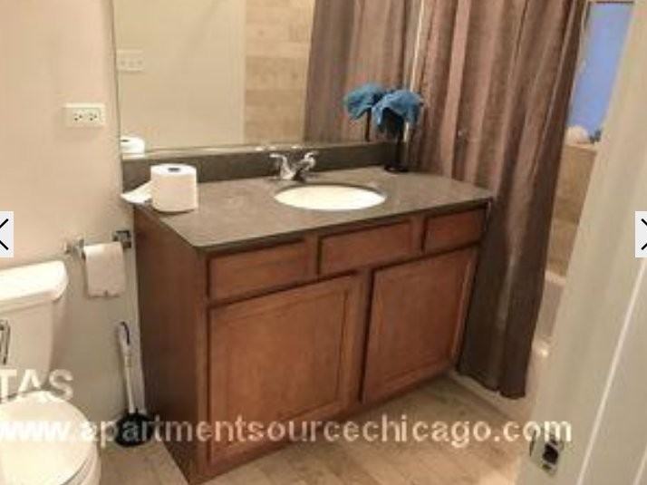 1851 W Cornelia Ave #3 - Photo 5 of 17