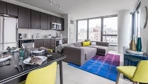 163 W Superior St