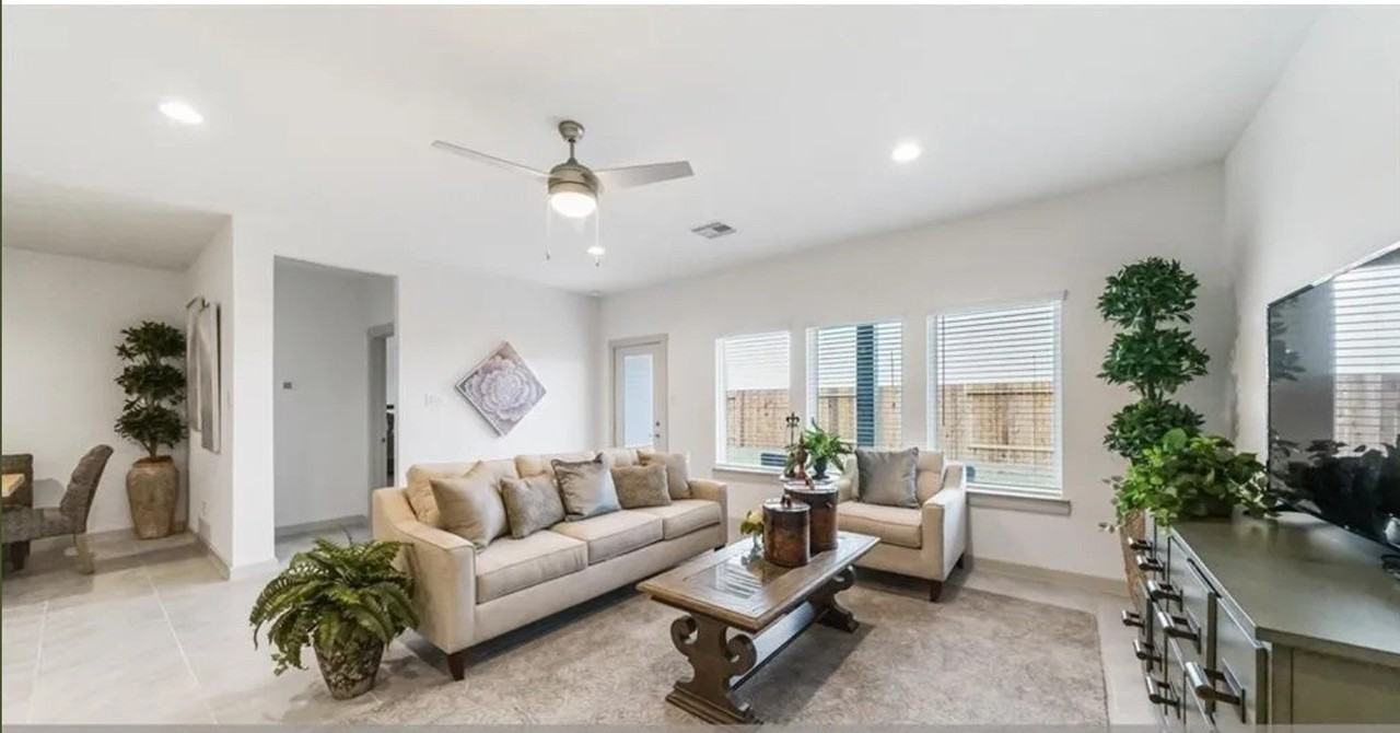 8043 House Bank Ln - Photo 5 of 20