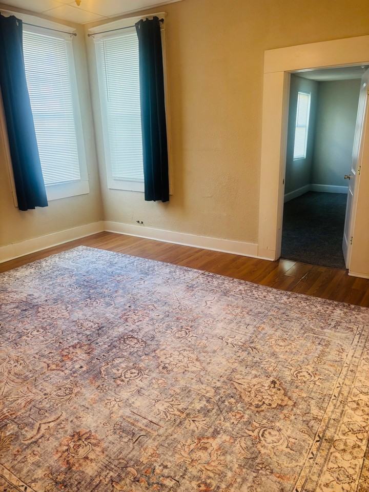 654 Oak St #C - Photo 5 of 11