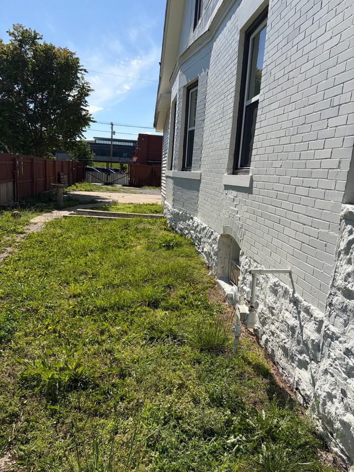 2624 Montgall Ave - Photo 2 of 17