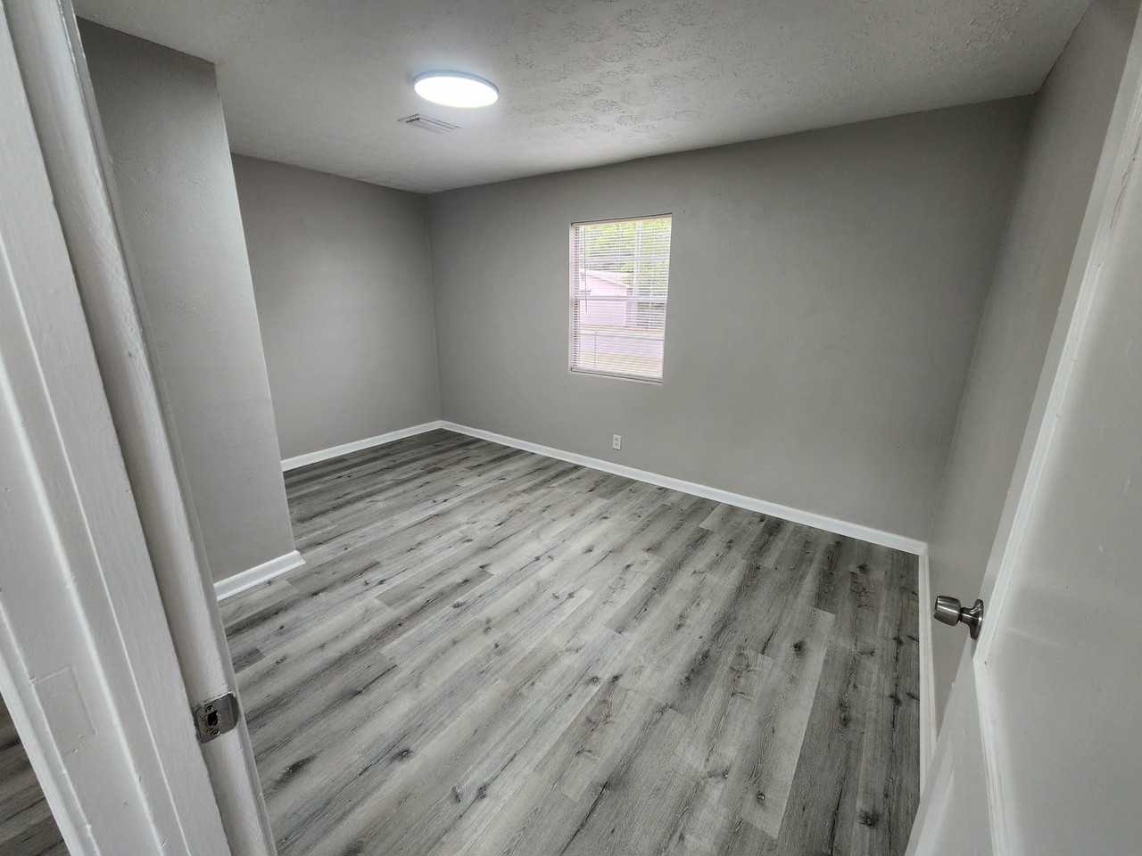 2427 Coleman Ct - Photo 7 of 16