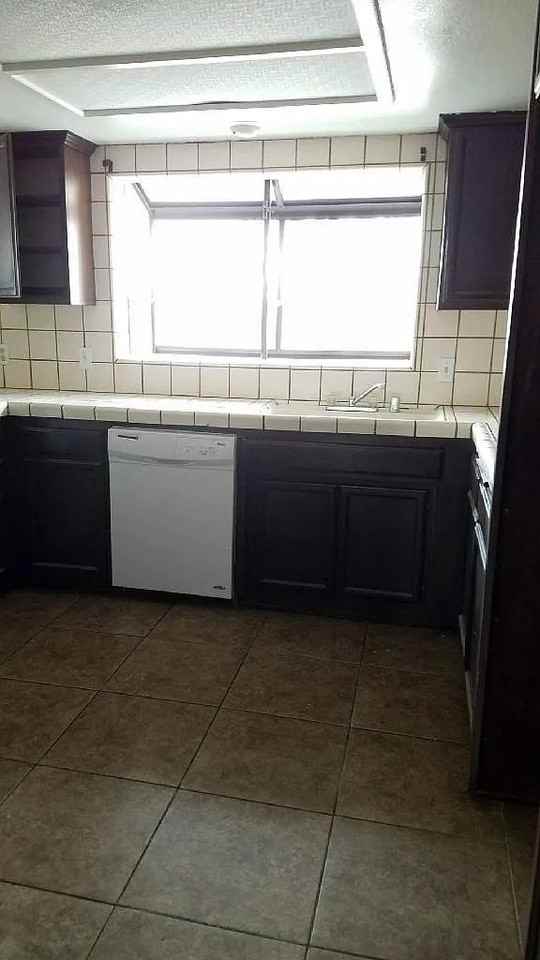 17910 Main St - Photo 5 of 13