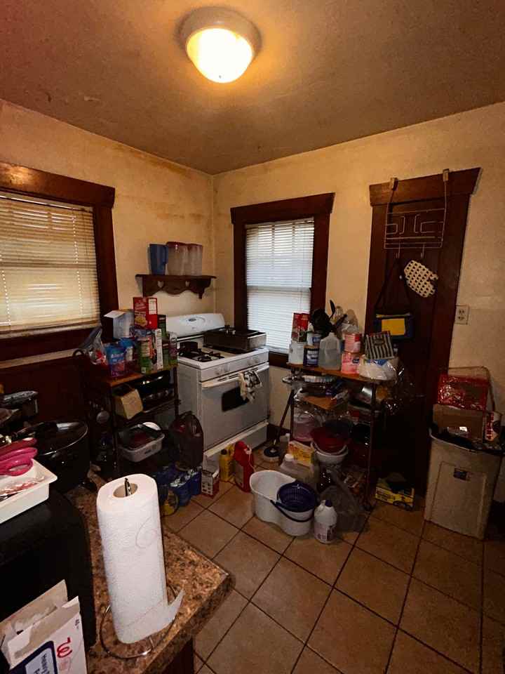 935 W Marietta St - Photo 5 of 19