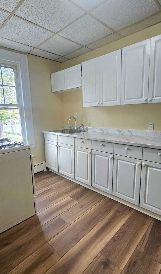 206 Sherman Ave #B1 - Photo 3 of 7