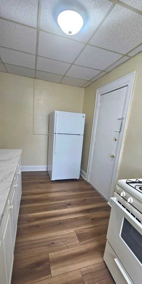 206 Sherman Ave #B1 - Photo 4 of 7