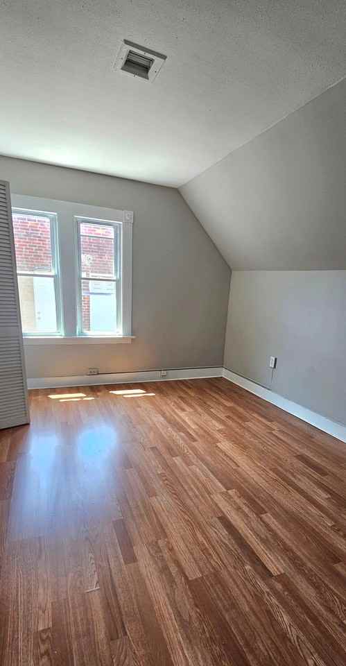 299 Norton St #3 - Photo 6 of 9