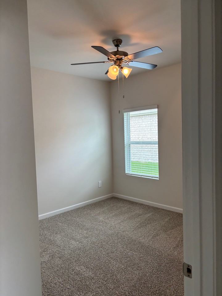 6157 Feather Way Se - Photo 5 of 14