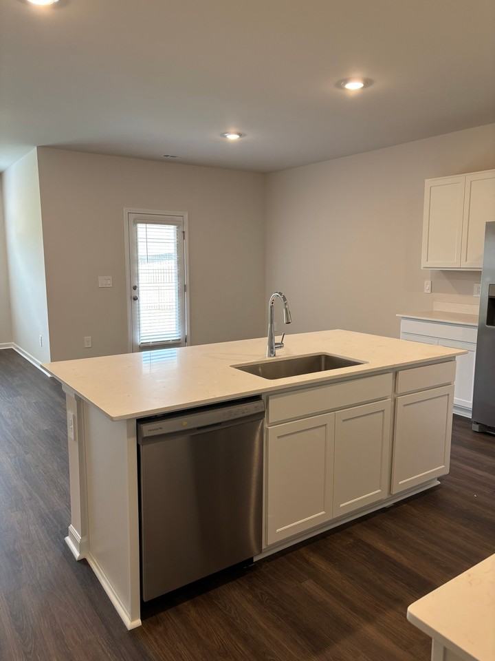 6157 Feather Way Se - Photo 7 of 14