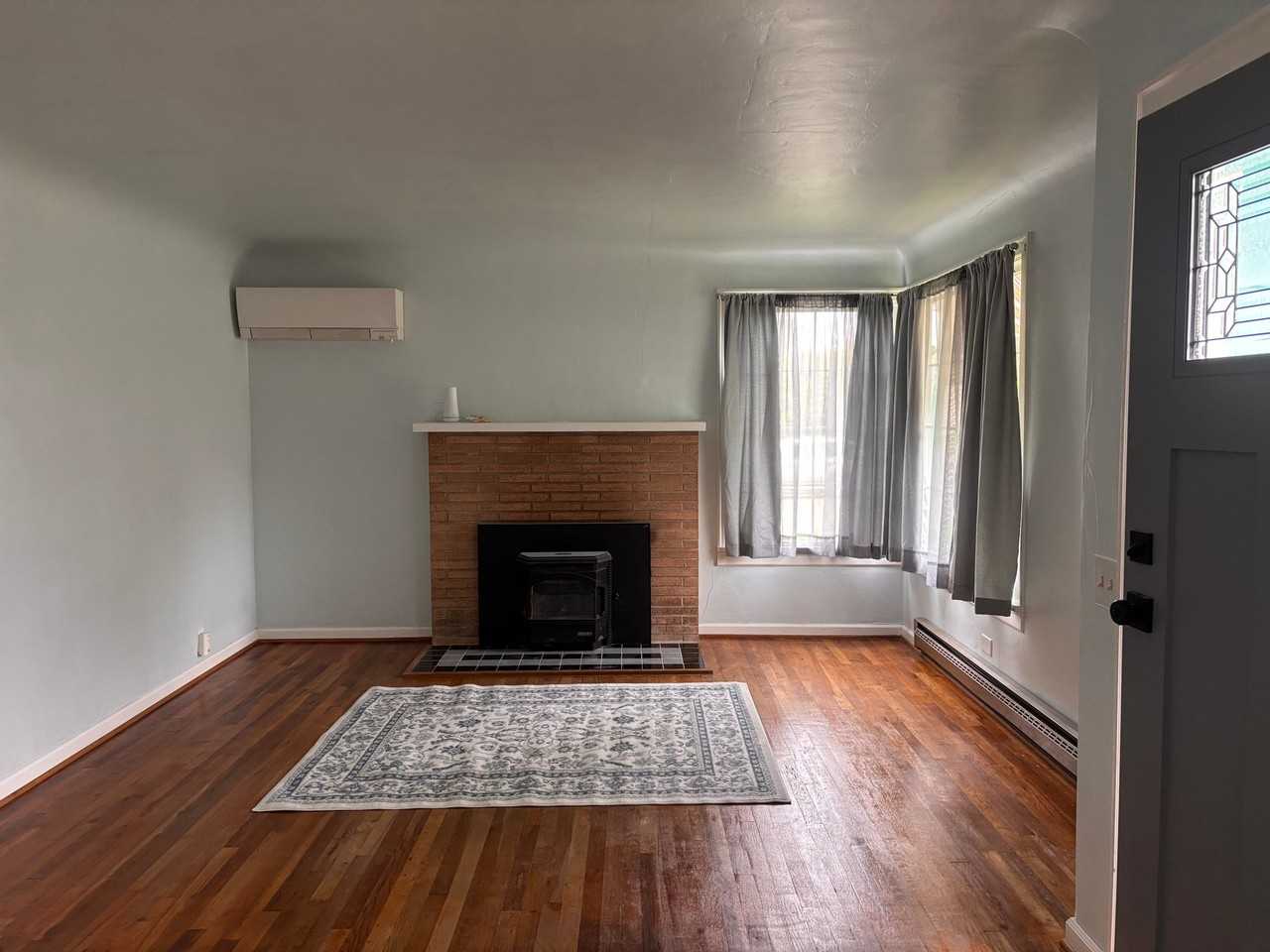 1660 Nw Taylor Ave - Photo 3 of 17