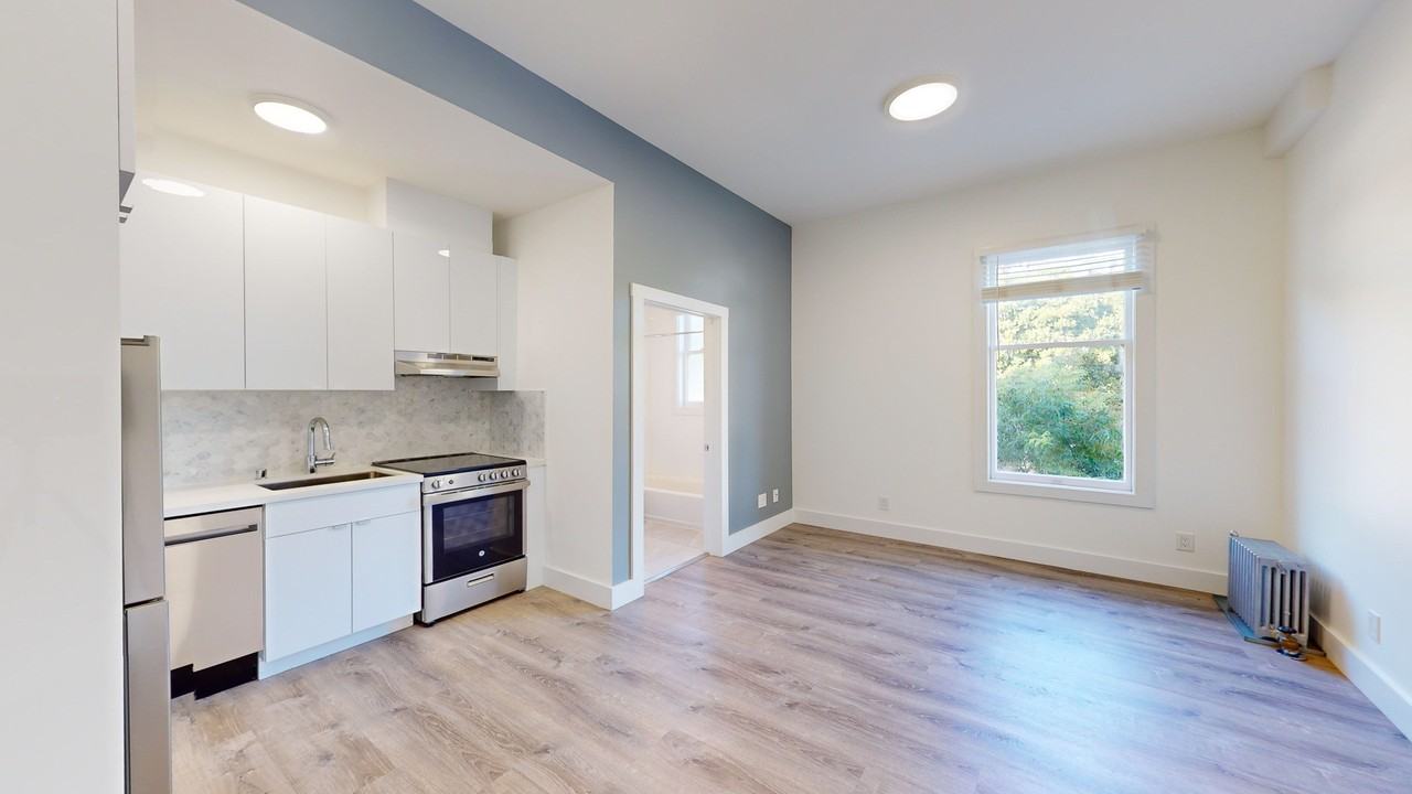 3099 Washington St #2 - Photo 4 of 12