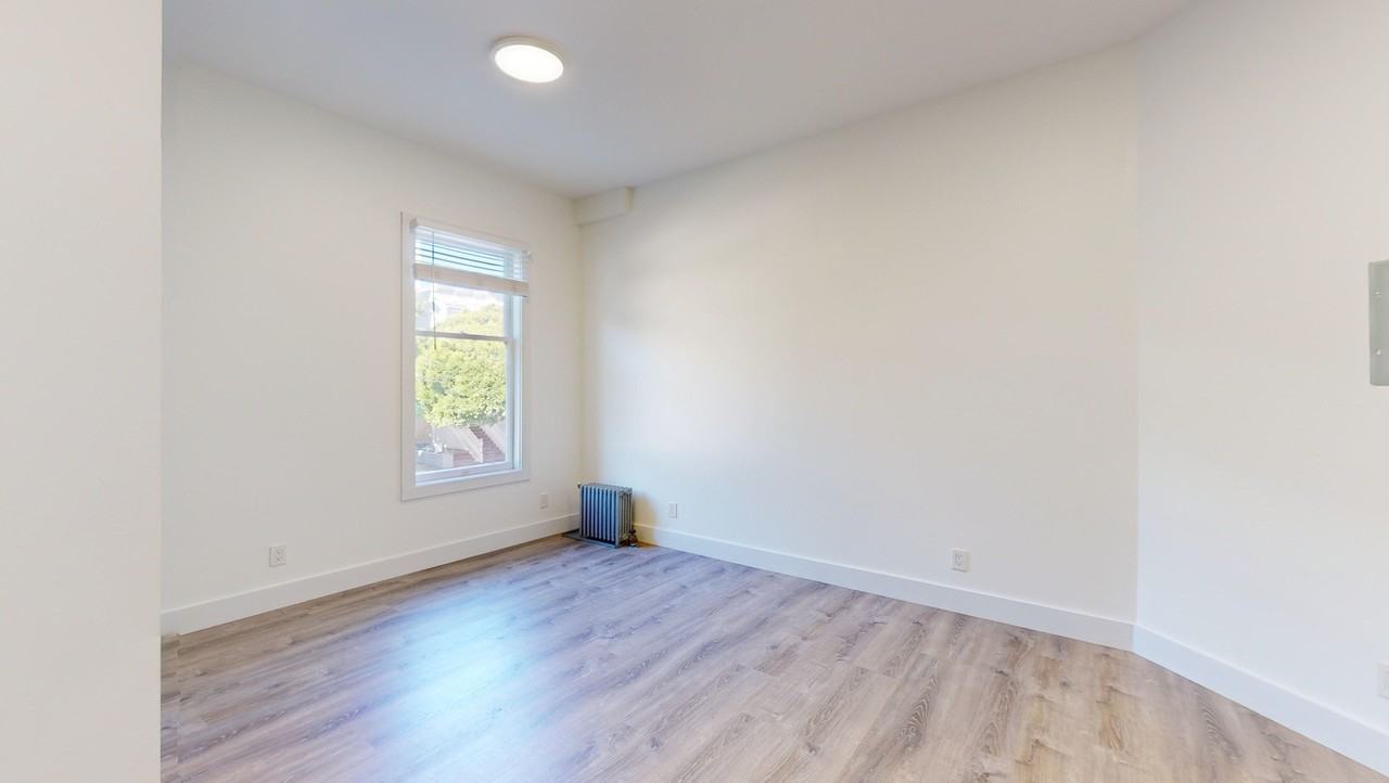 3099 Washington St #2 - Photo 6 of 12