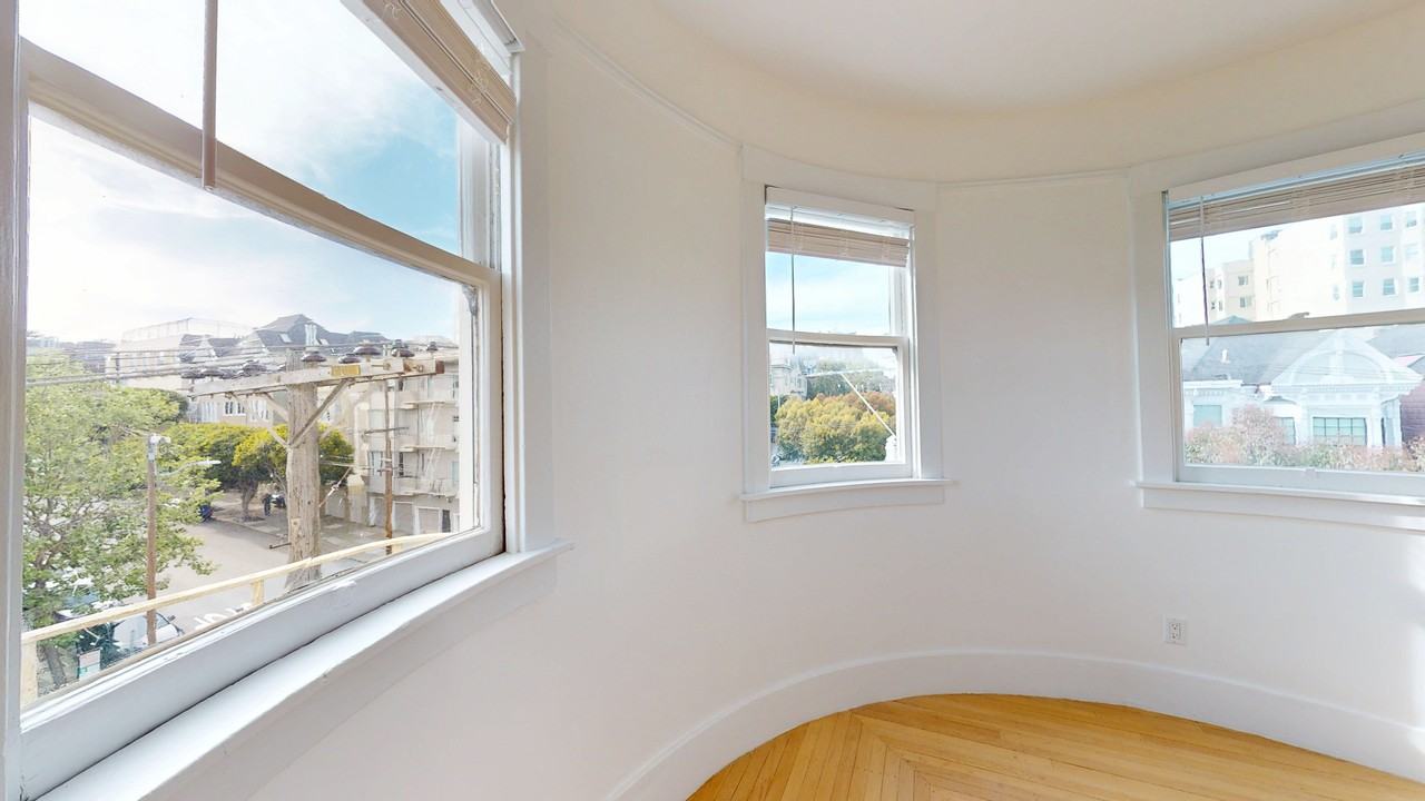 3099 Washington St #24 - Photo 7 of 20