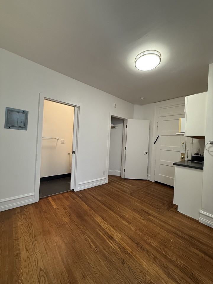 690 Bush St #306 - Photo 3 of 5