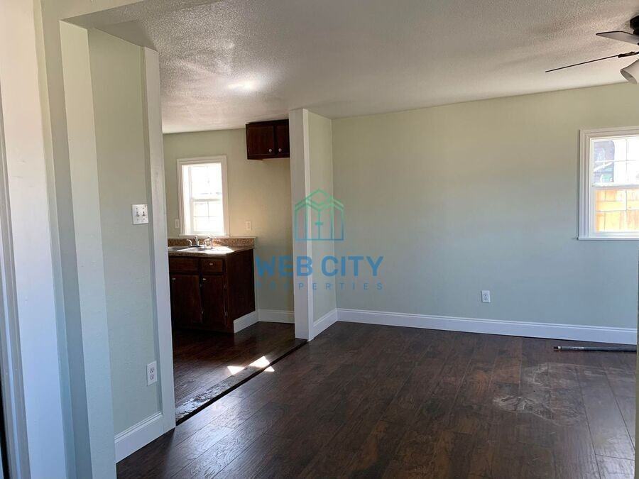 4530 Corregidor St - Photo 2 of 18