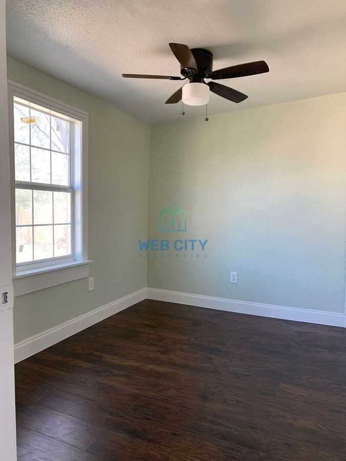 4530 Corregidor St - Photo 3 of 18