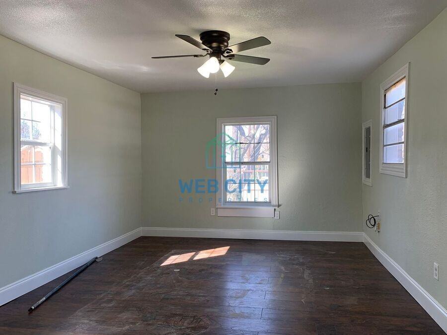 4530 Corregidor St - Photo 5 of 18