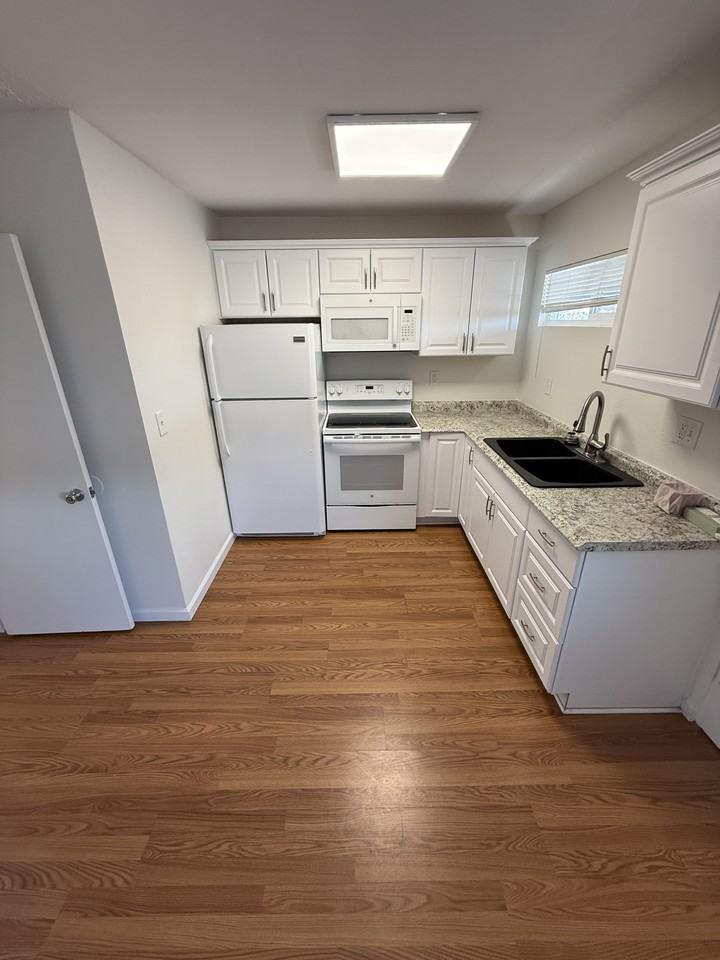 4566 Onondaga Avenue #A - Photo 2 of 10