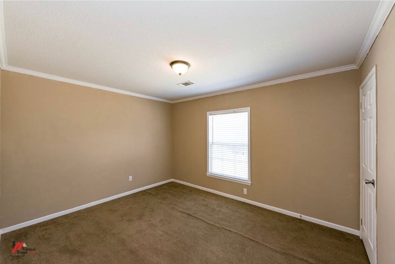 571 Seven Pines Rd - Photo 3 of 22