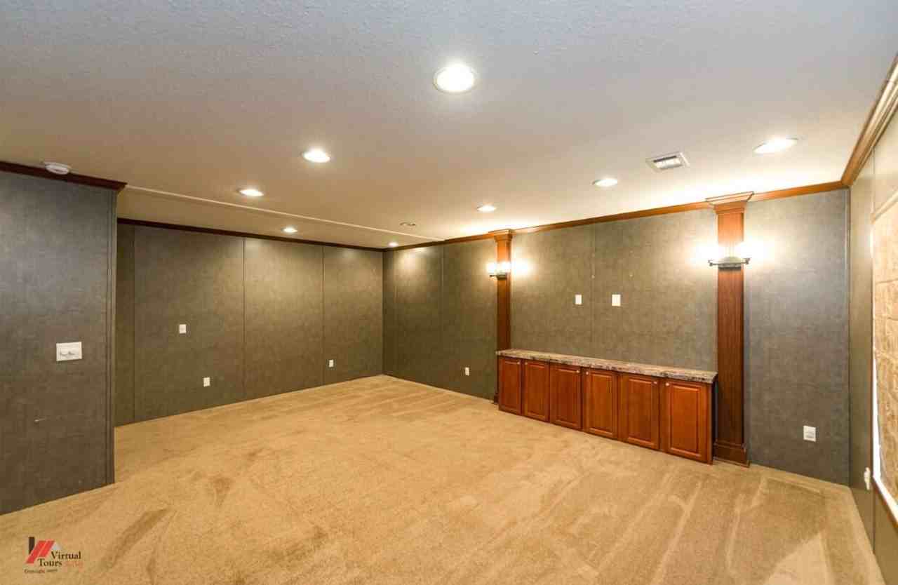 571 Seven Pines Rd - Photo 7 of 22