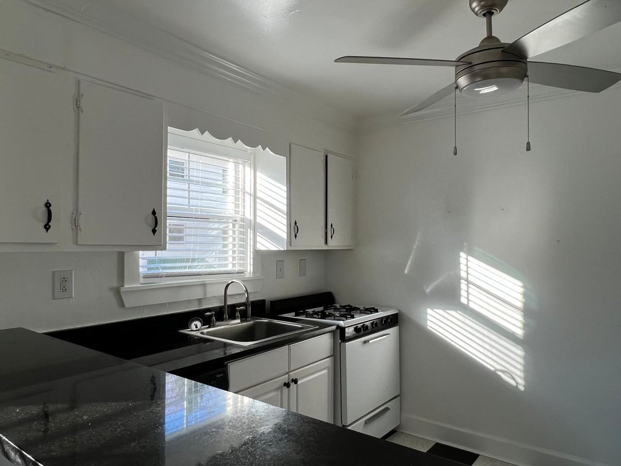 286 9th St Ne - Photo 5 of 20