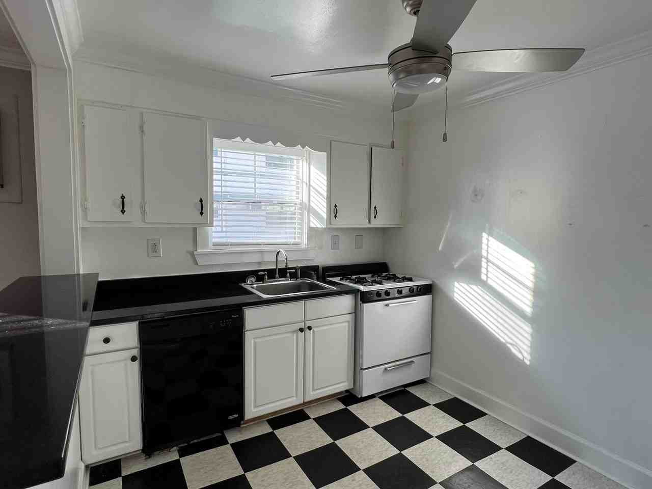 286 9th St Ne - Photo 6 of 20